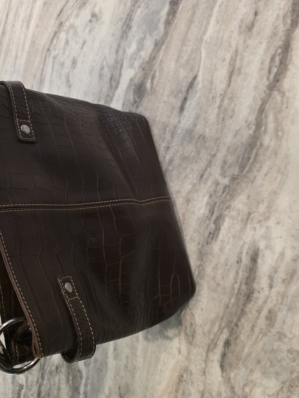 Classic Dark Brown Croc-Embossed Men’s Leather Bag